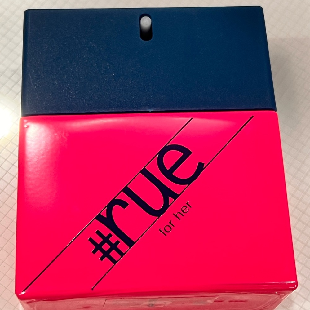Rue 21 perfume : for her
